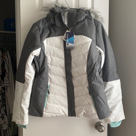 NWT Snow Jacket - Picture 1 of 9